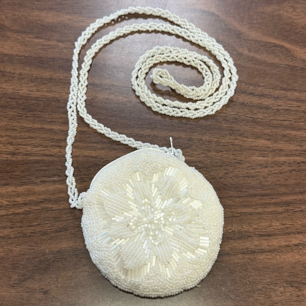 Vintage Mister Ennest Beaded Zip Top Coin Pouch in White
